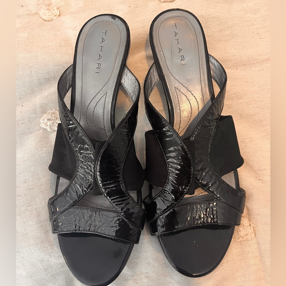 Tahari Diva Black Sandals-Size 8.5M